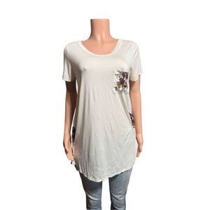 NWT Mai Soli women's crew neck short sleeve floral print asymmetrical t-shirt wi